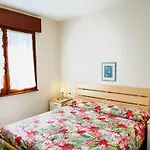 Modern Flat In A Building With Garden
