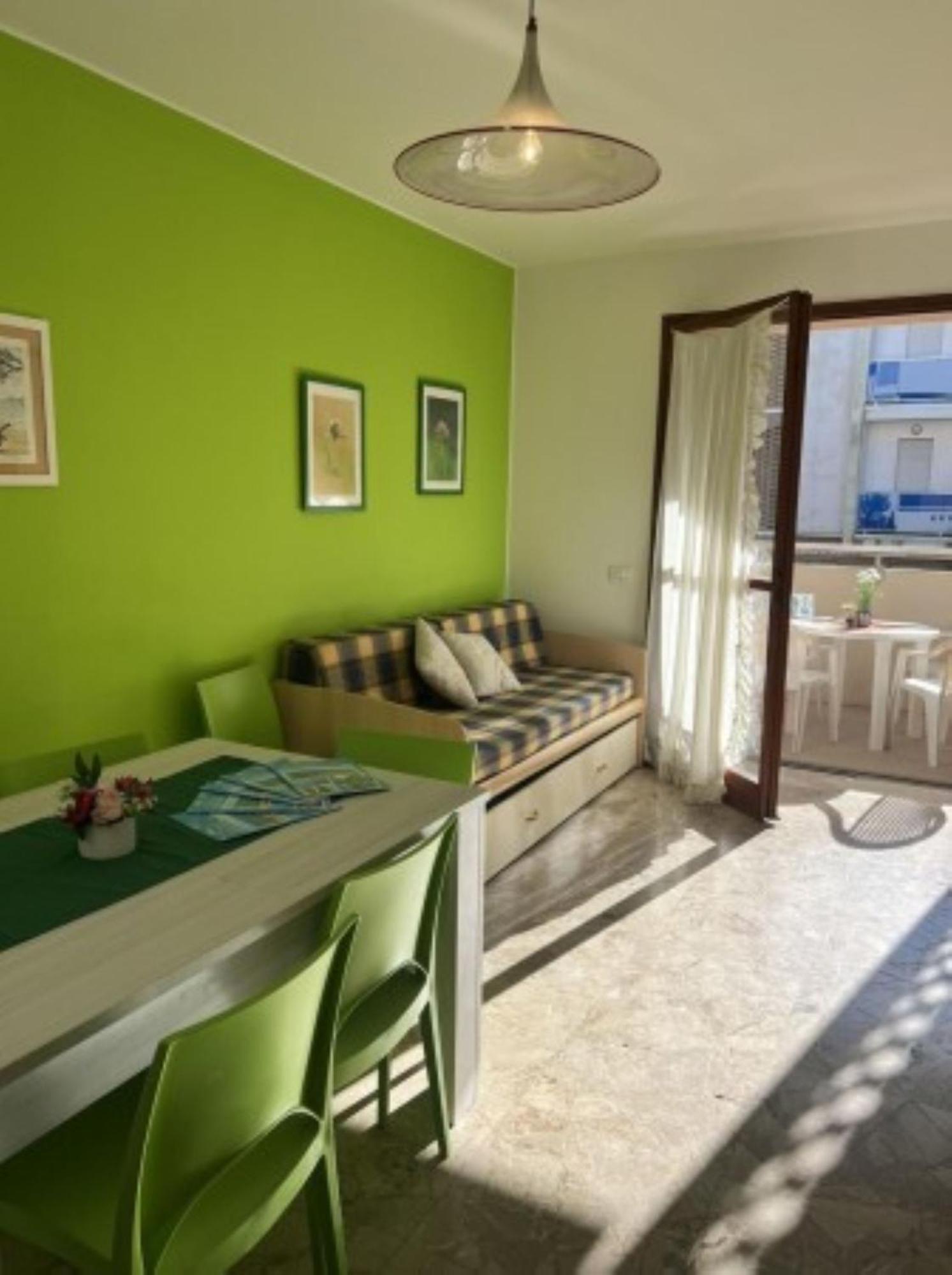 Appartamento Modern Flat In A Building With Garden *